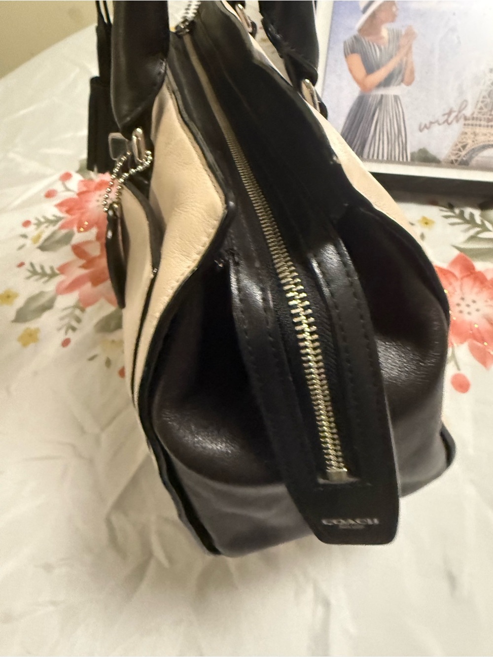 Coach Two-Tone Leather Tote in Cream and Black - Picture 4 of 11